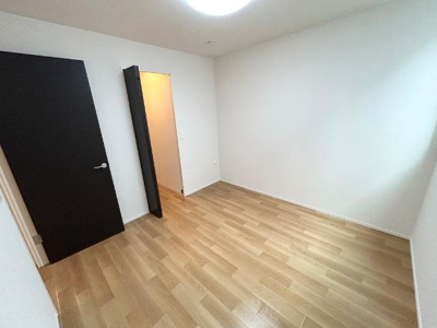 【内装】 | Ｗｅｓｔ　Ｓｏｌａ | 洋室2