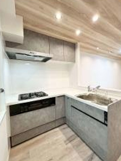 セボン常盤台のキッチン|おしゃれなグレーL型キッチン