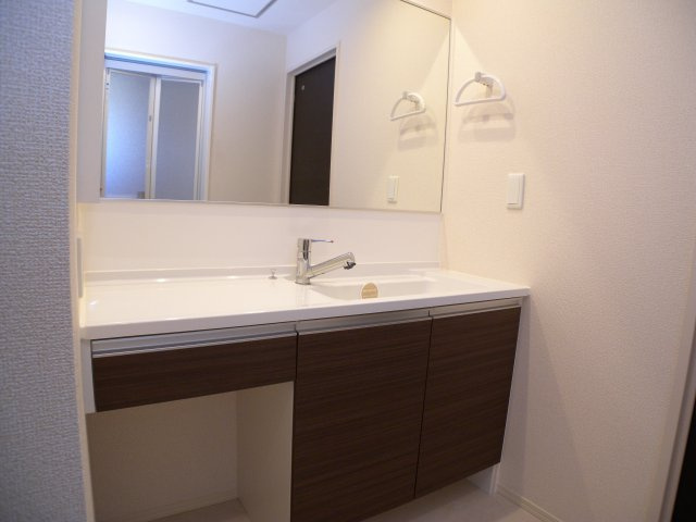 ヴィルヌーブサンティーエの洗面所