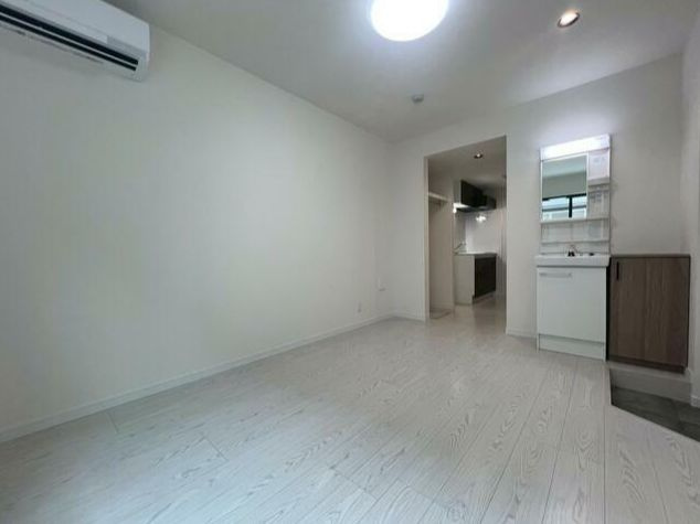 【内装】 | Chum358 | 窓が大きくて開放感があります。