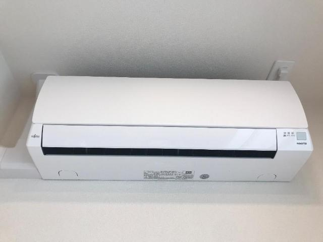 ベルフラワー荒居の設備|エアコン