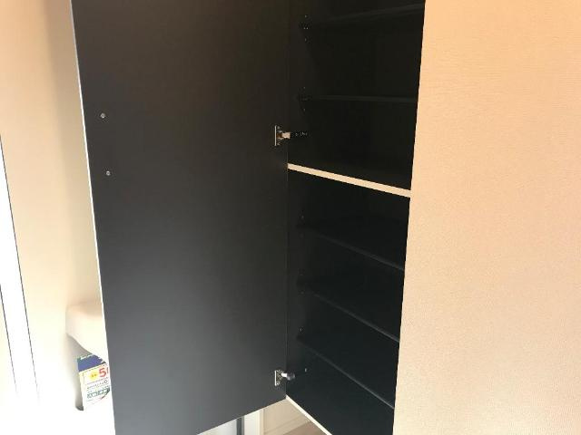 ベルフラワー荒居の収納|下駄箱