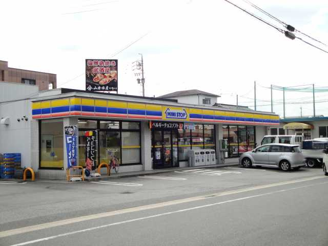 ベルフラワー荒居の周辺|ミニストップ井田南店まで732ｍ