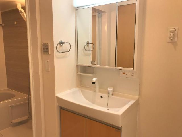 ベルフラワー荒居の洗面所|洗面