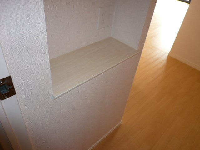 ベル　ウッドⅠの居間・リビング|棚（リビング）