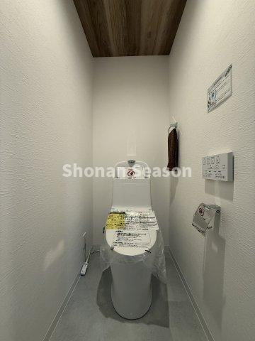 【トイレ】 | 年中快適な新規交換済みの温水洗浄便座です。