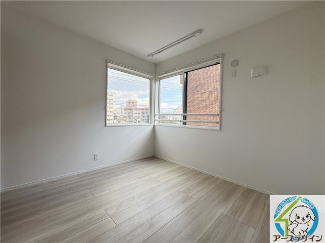 ハレレアの洋室