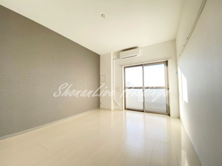 【居間・リビング】 | DEARS | 9.1帖広々洋室♪