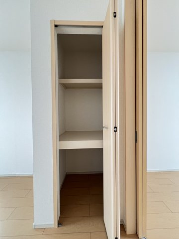 クリサンセマムの収納|クローゼット