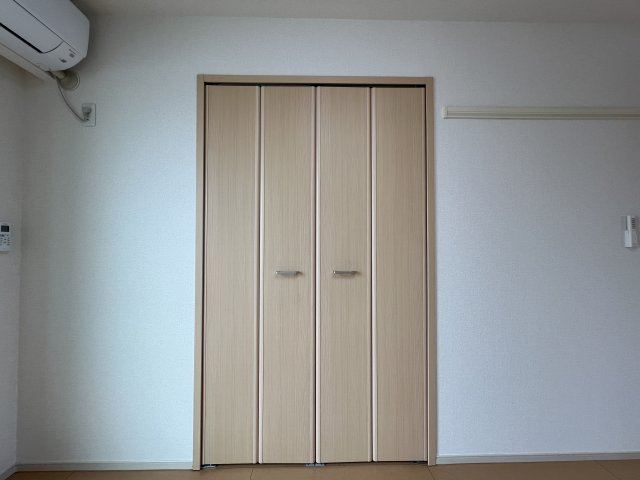 クリサンセマムの収納|6帖洋室クローゼット