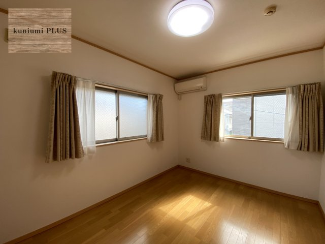 大阪市鶴見区横堤2丁目の洋室