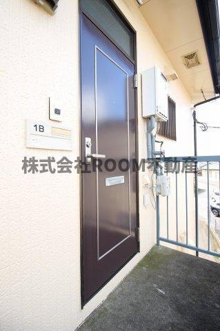 プライマリーハイツの玄関|明るい玄関です