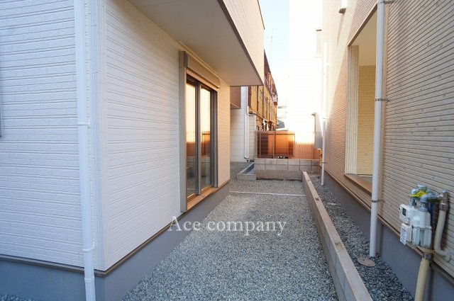 【庭】 | 平野区加美鞍作3丁目　【3号棟/全4棟】 | 1階南面：裏庭ガーデニングスペースあります☆