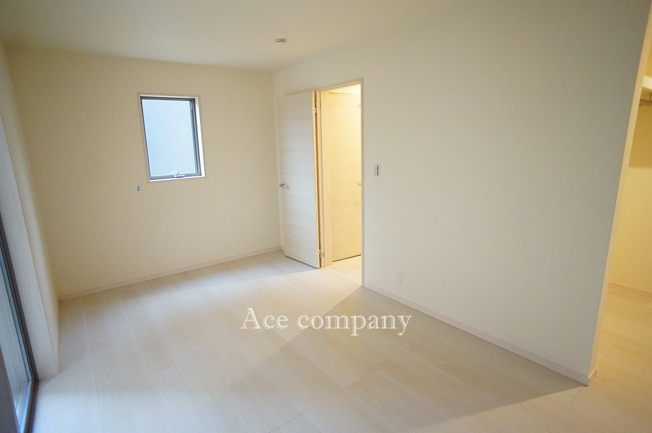 【寝室】 | 平野区加美鞍作3丁目　【3号棟/全4棟】 | 【1階：洋室7.34帖】ウォークインクローク完備です♪
