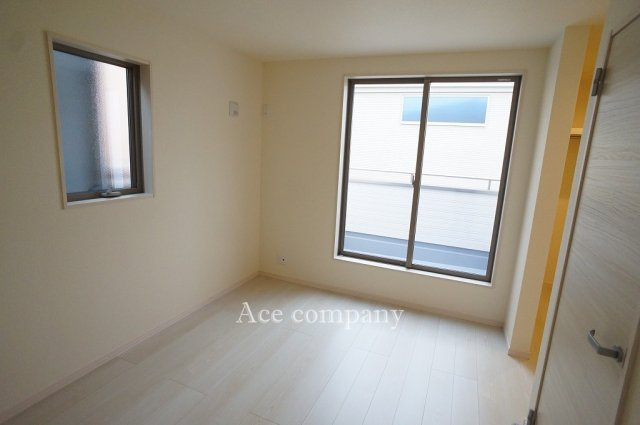 【寝室】 | 平野区加美鞍作3丁目　【3号棟/全4棟】 | 【3階：洋室6帖】南向きのバルコニーに面したお部屋です☆