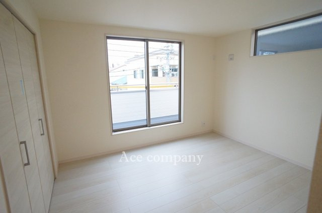 【子供部屋】 | 平野区加美鞍作3丁目　【3号棟/全4棟】 | 【3階：洋室7.25帖】北向きのバルコニーに面したお部屋です☆