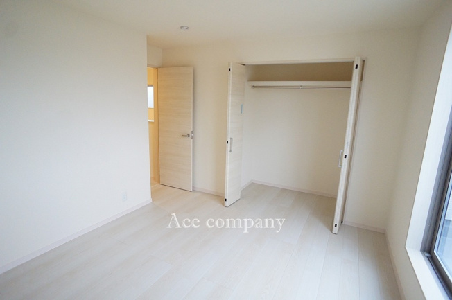 【子供部屋】 | 平野区加美鞍作3丁目　【3号棟/全4棟】 | 【3階：洋室7.25帖】クローゼット完備です♪