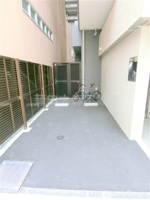 レジディア蒲田プレイスの駐車場