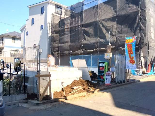 新築/練馬区羽沢214(3)　全３棟の外観|空が高く感じられるような開放的な立地です