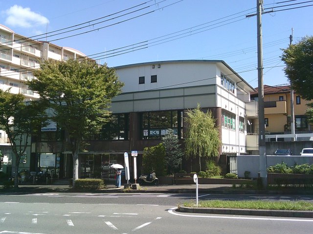 ケー・コート学が丘　貸店舗の外観