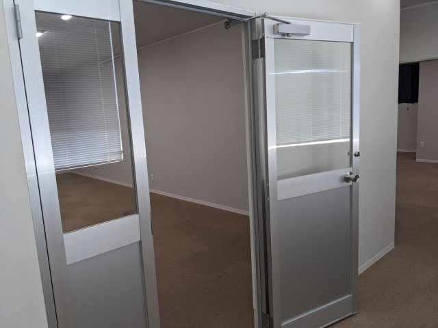 須磨浦通4丁目貸事務所の内装|2階北