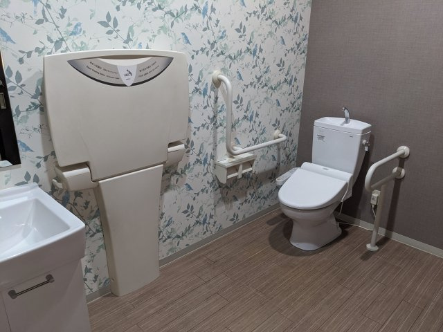 須磨浦通4丁目貸事務所のトイレ|1階女性用