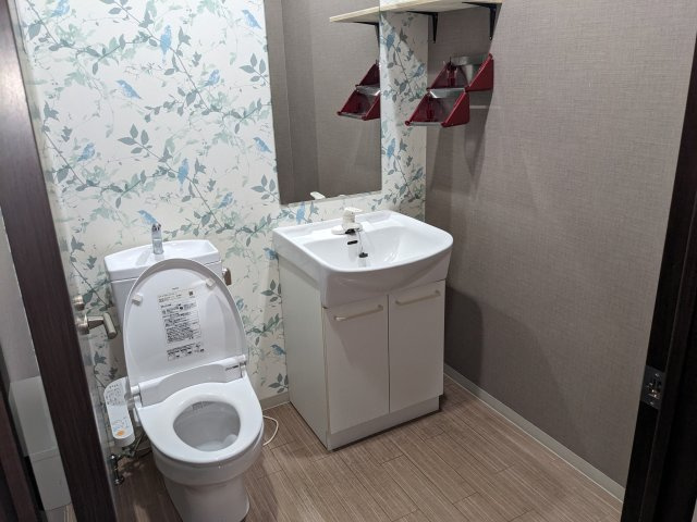 須磨浦通4丁目貸事務所のトイレ|1階男性用