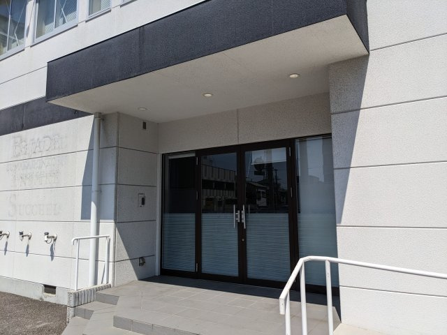 須磨浦通4丁目貸事務所のエントランス|1階エントランス