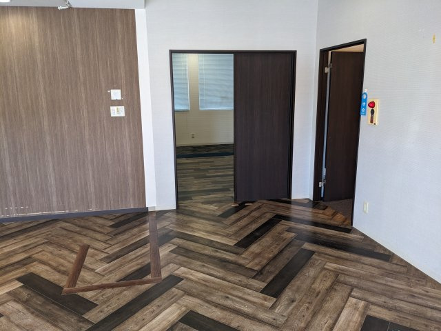 須磨浦通4丁目貸事務所の内装|1階エントランス内