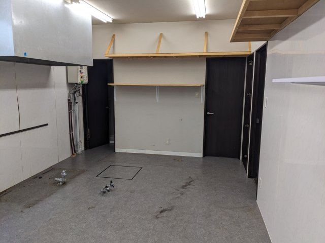 須磨浦通4丁目貸事務所の内装|1階南西