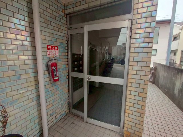 甲東ライフのエントランス