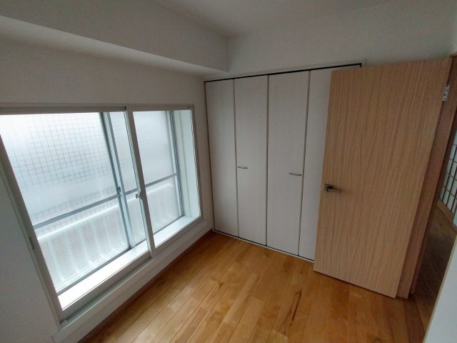 甲東ライフの洋室