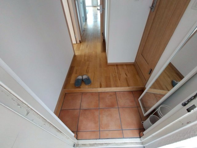 甲東ライフの玄関