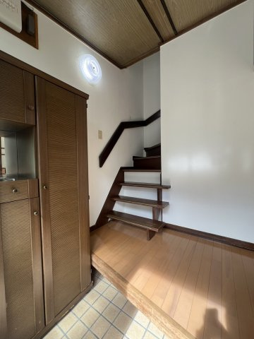 大手町7丁目戸建の玄関