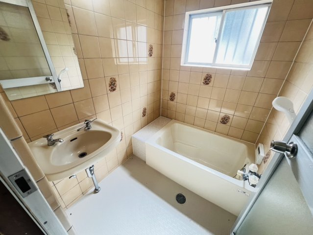 大手町7丁目戸建の浴室