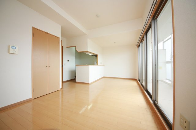 ヴェルドミールⅡの居間・リビング