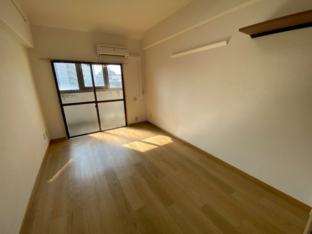 第3柴田ビルの居間・リビング