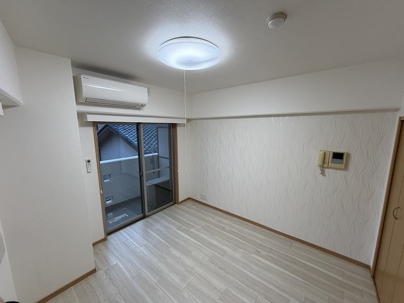 ピソエスペランサの居間・リビング