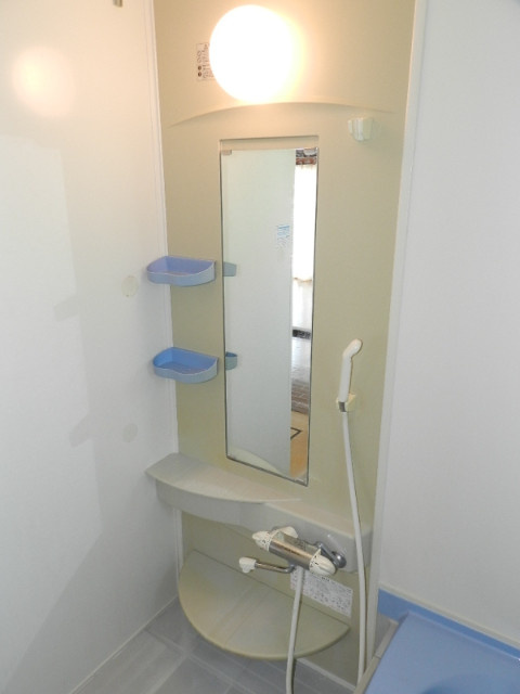 絵鞆町2丁目8-4戸建の洗面所