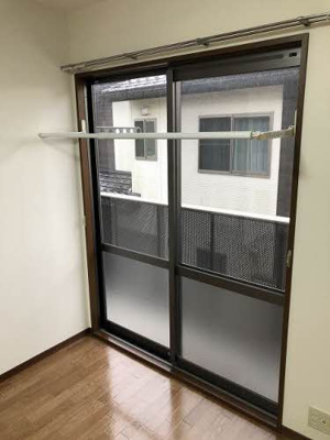 【洋室】 | メゾン築山B