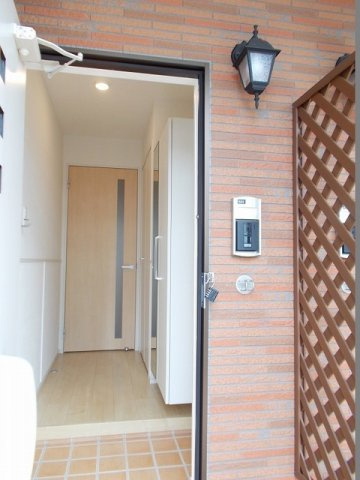 クレセントＢの玄関|シンプルで使いやすい玄関です