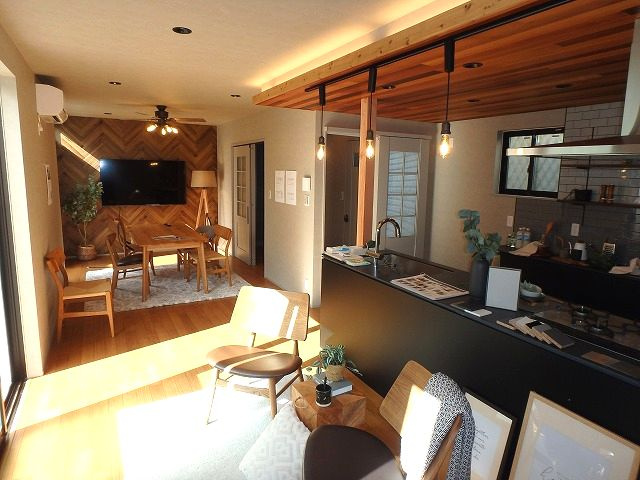 【居間・リビング】 | 西八王子元本郷　リフォーム中古