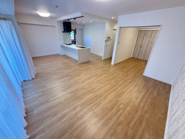 ラドーニ則武天空の館の居間・リビング|ゆったりとしたリビングです