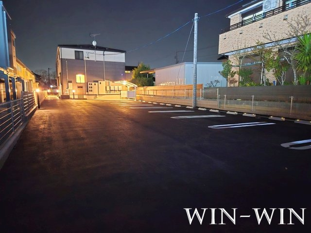 ミモザの駐車場