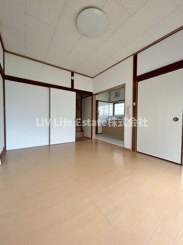 東村山市栄町２丁目の一戸建ての居間・リビング