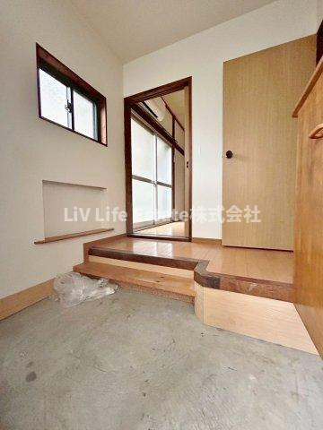 東村山市栄町２丁目の一戸建ての玄関