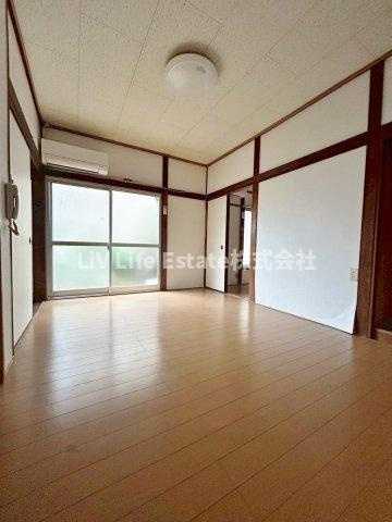 東村山市栄町２丁目の一戸建ての居間・リビング