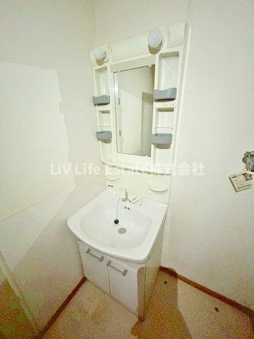 東村山市栄町２丁目の一戸建ての洗面所