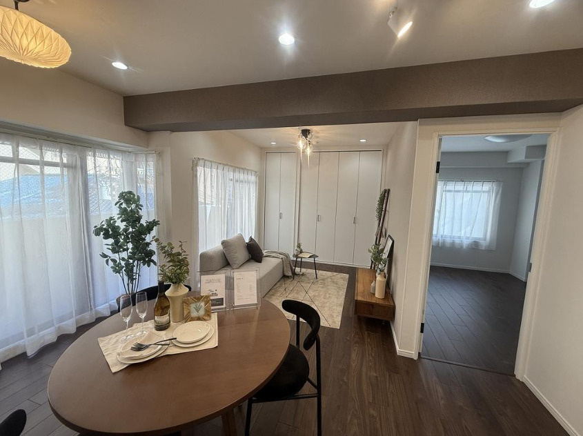 【居間・リビング】の画像