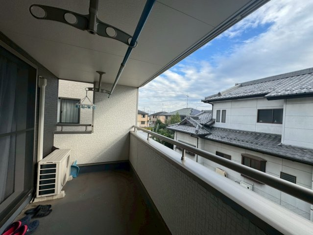 -三丁目不動産-　本庄市朝日町二丁目　平成31年築美観のバルコニー
